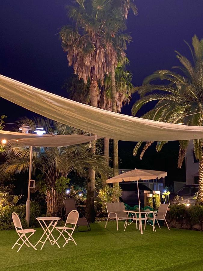 Jungmun Resort Jeju Сеогвипо Екстериор снимка